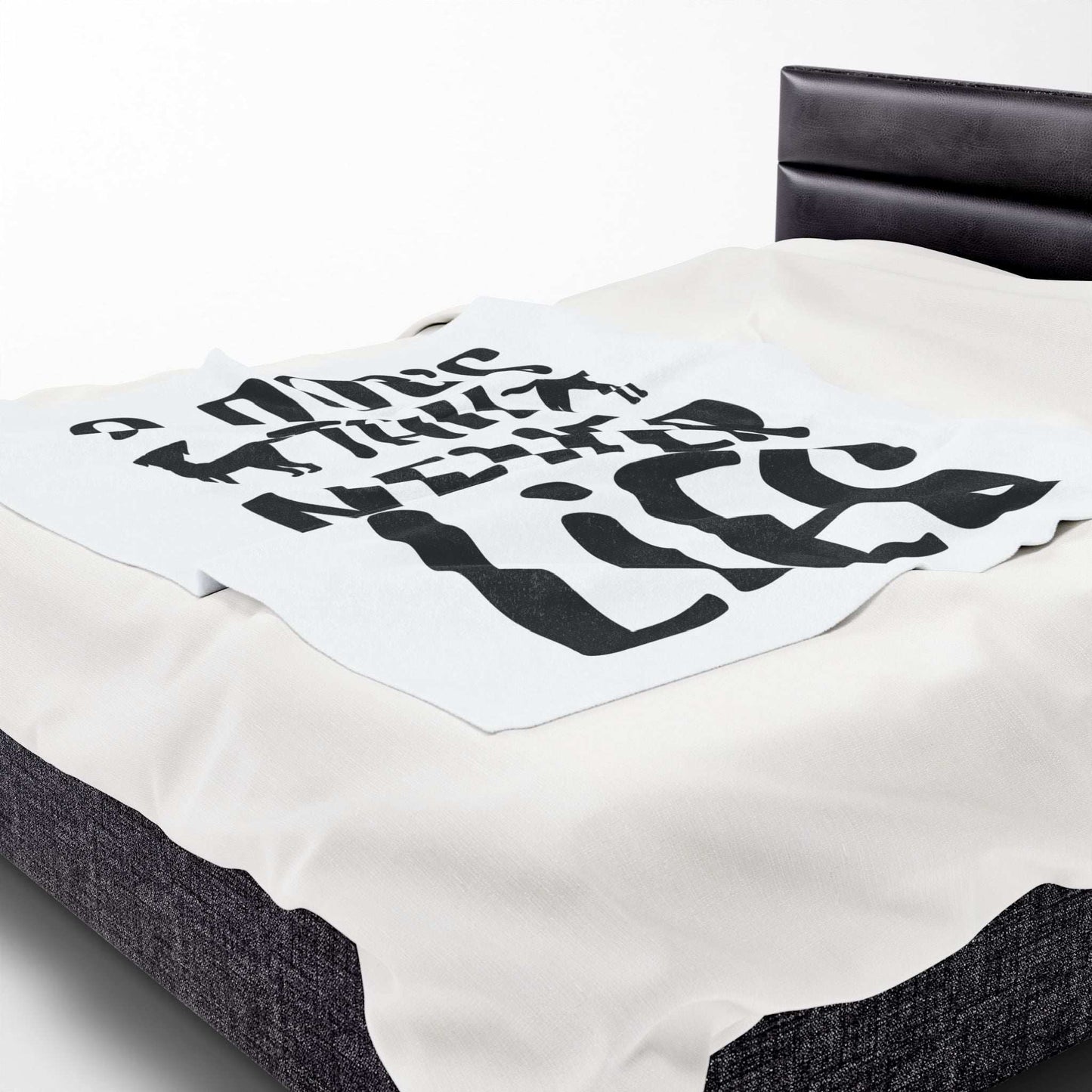 Cozy Velveteen Plush Blanket - "A Dog's Tail Never Lies" - Pet Lover Gift - Purrfect Pet Haven