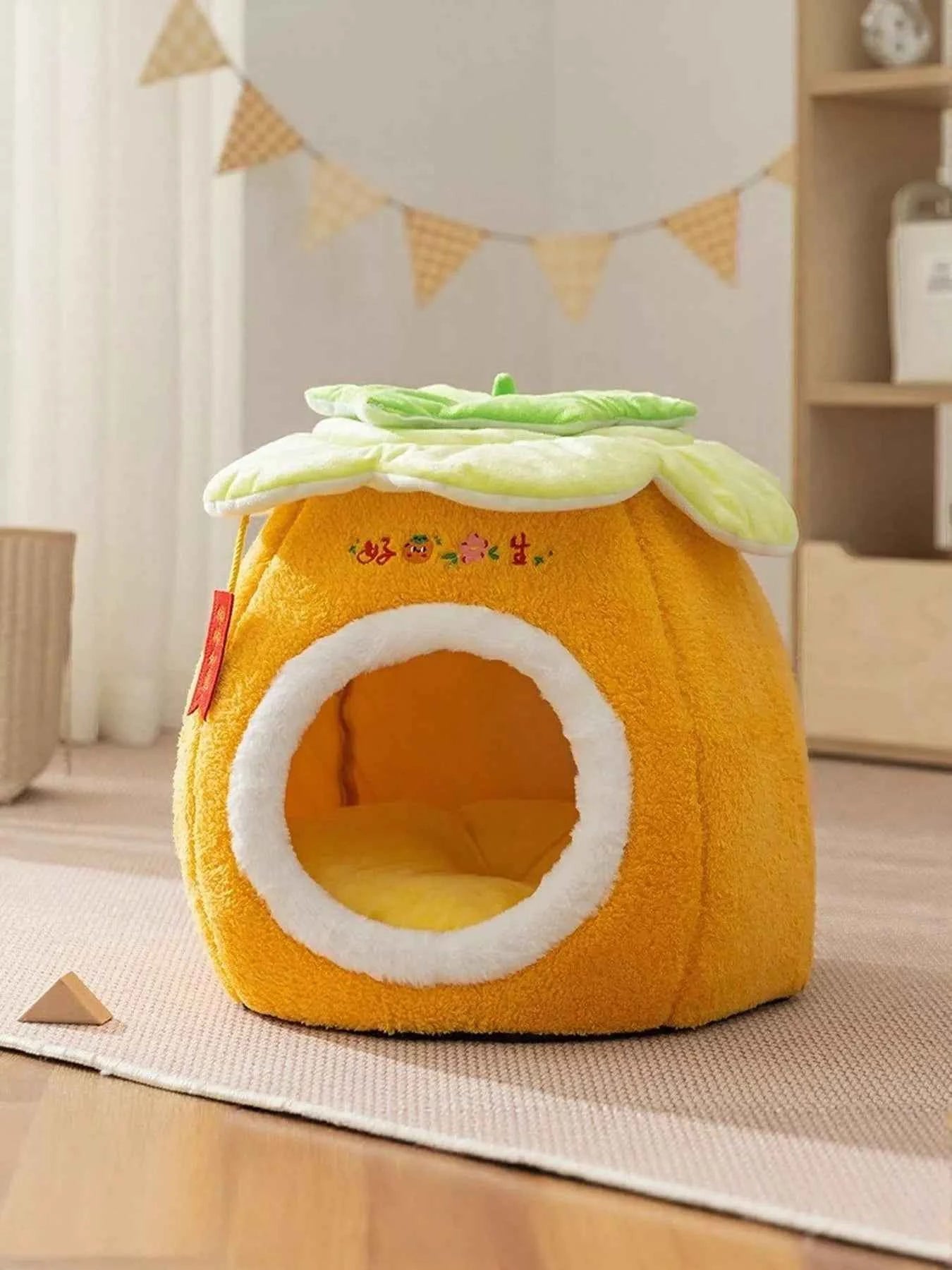 Cozy Tree Stump Pet Nest