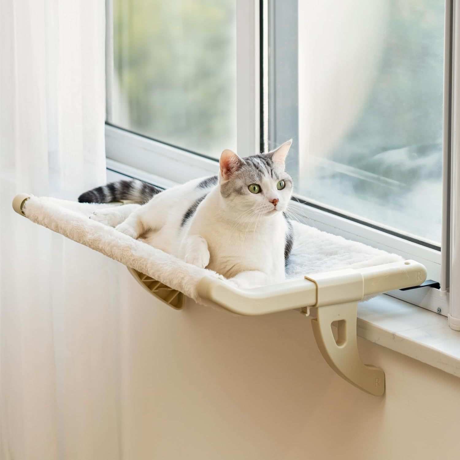 Adjustable Cat Window Perch With One-Step Sliding Clamp - Purrfect Pet Haven