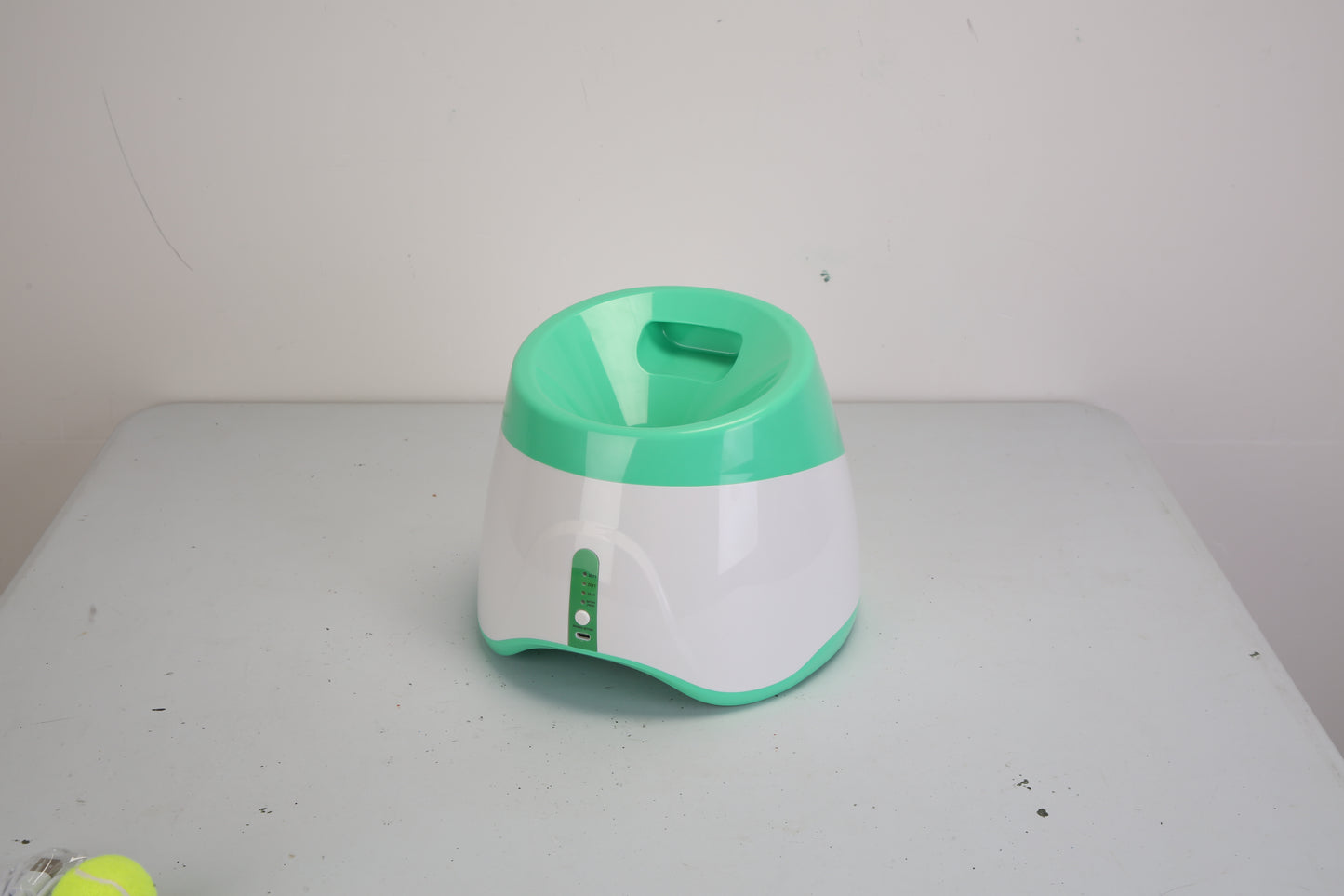 Automatic Dog Ball Launcher - 6 Tennis Balls Adjustable Distance